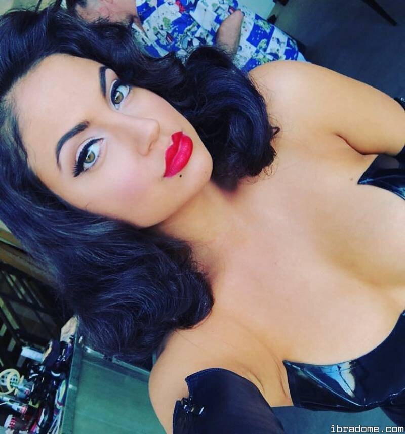 Inanna Sarkis Sexy Photos Gallery Leaknudes