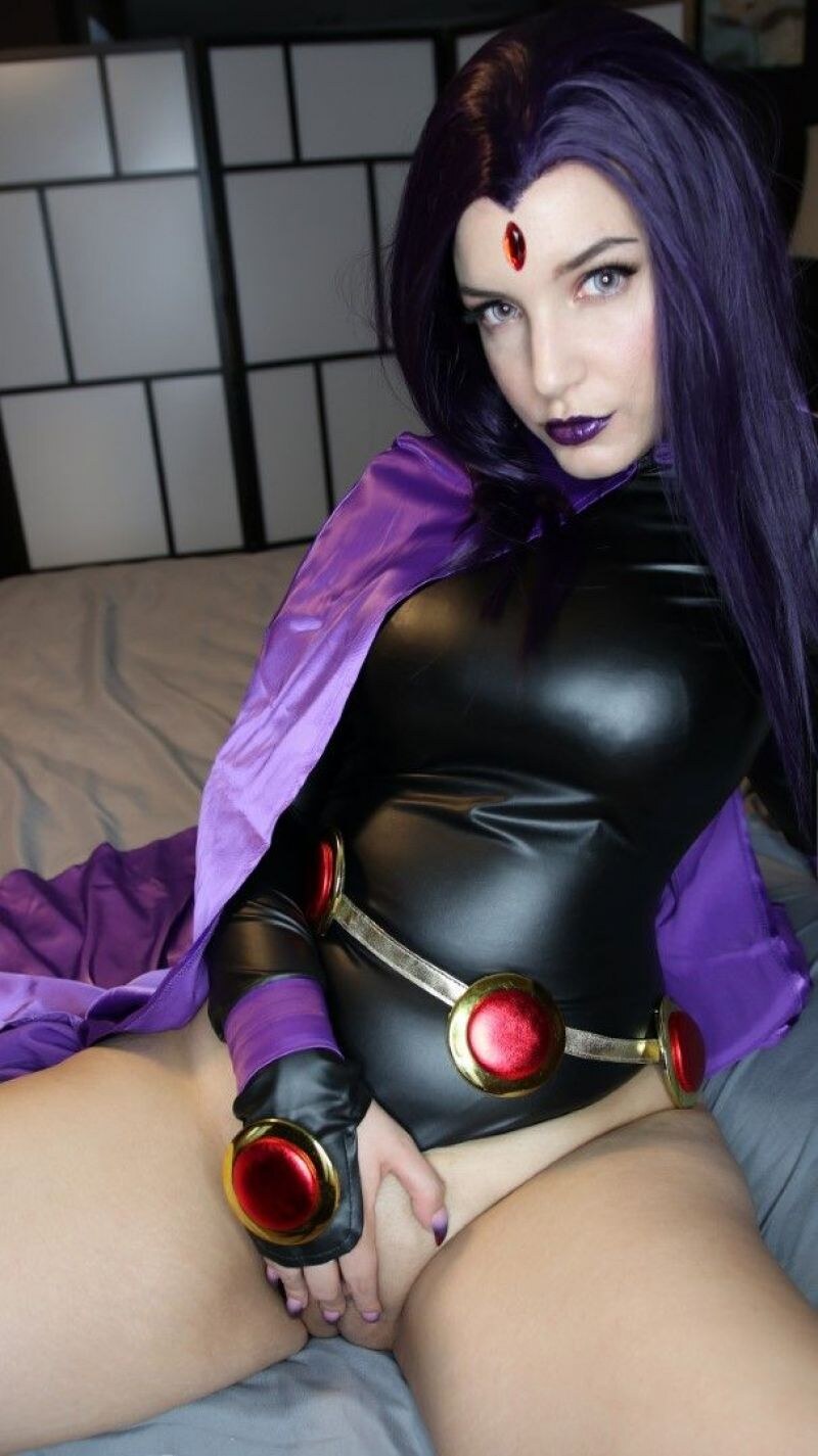 Cosplay raven porn