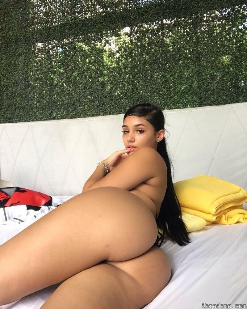 Mulan Vuitton Nude Private Snapchat Leak - Leaknudes